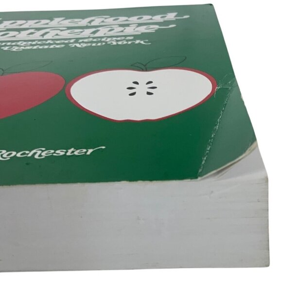 Applehood & Motherpie Cookbook Upstate New York Junior League Of Rochester 2009 - Picture 5 of 16